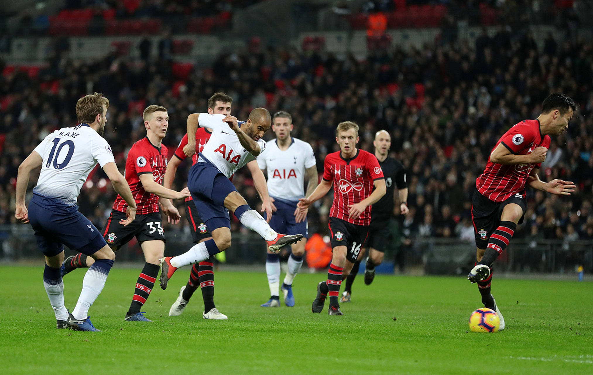 前锋受伤 前锋受伤